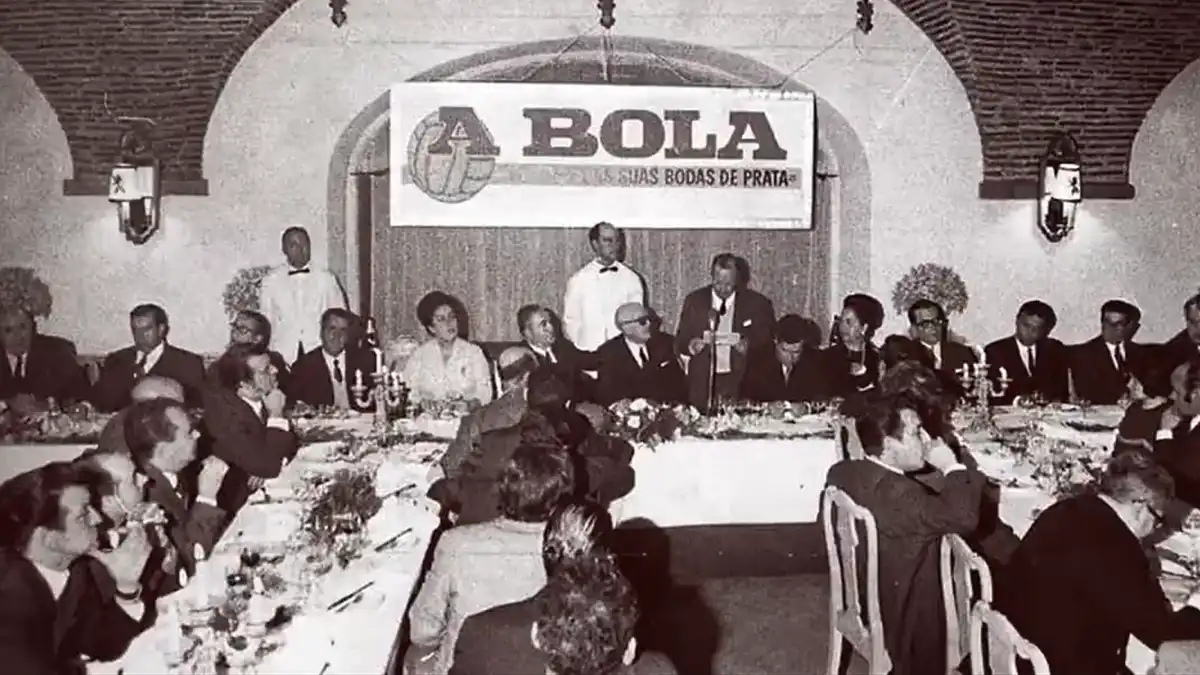 Historic photo of A Bola conference in Portugal