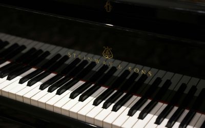 Brand & Design Strategy 1 The Architecture of Permanence: What Steinway & Sons Teaches About Holistic Brand Experience